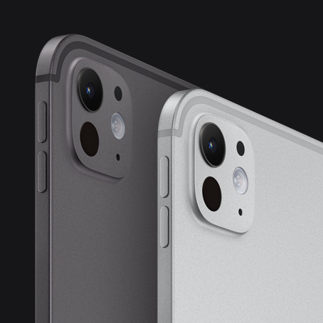 Zwei iPad Pro Geräte, Rück- und Seitenansicht, Hochformat, in den Farben Space Schwarz und Silber, Lautstärketasten, Pro Kamera-System